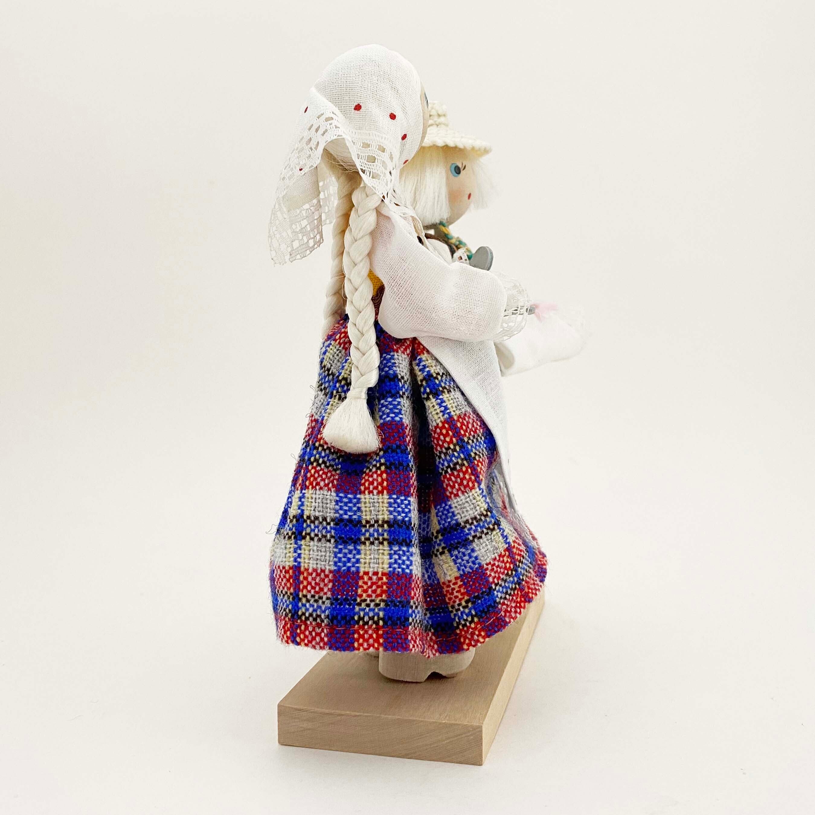 リトアニアの民族人形　ANDO製ヴィンテージ（ペア 赤ちゃんと一緒）