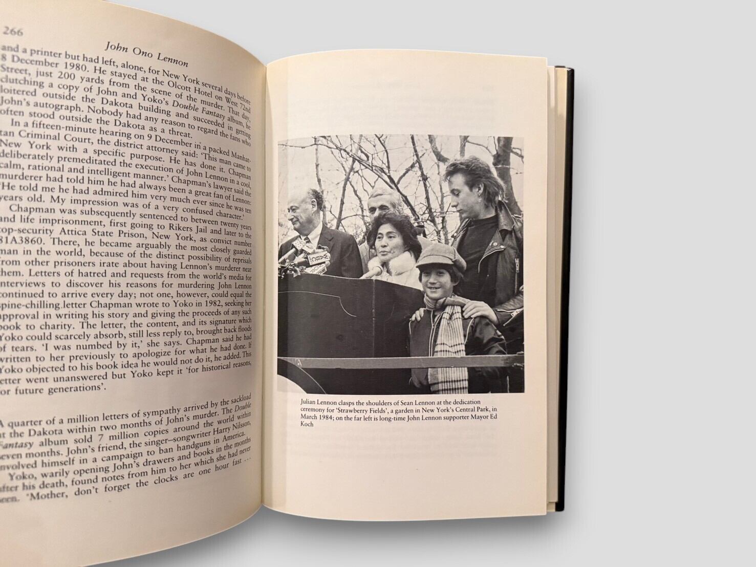 SJ992】John Winston Lennon: Volume 1 1940–1966 / John Ono Lennon