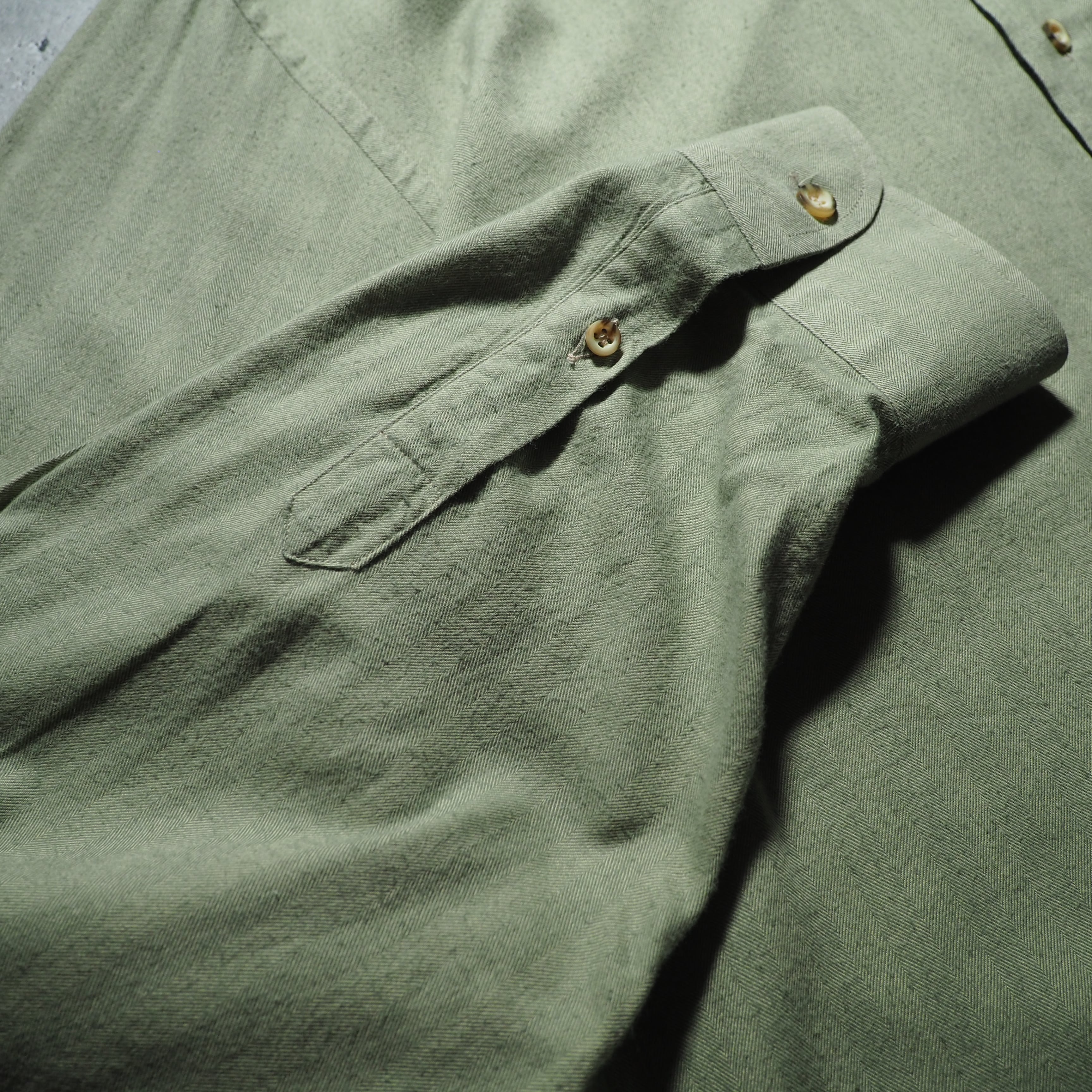 1990s ” LANVIN ” Beautiful flesh leaf color vintage loose BD shirt