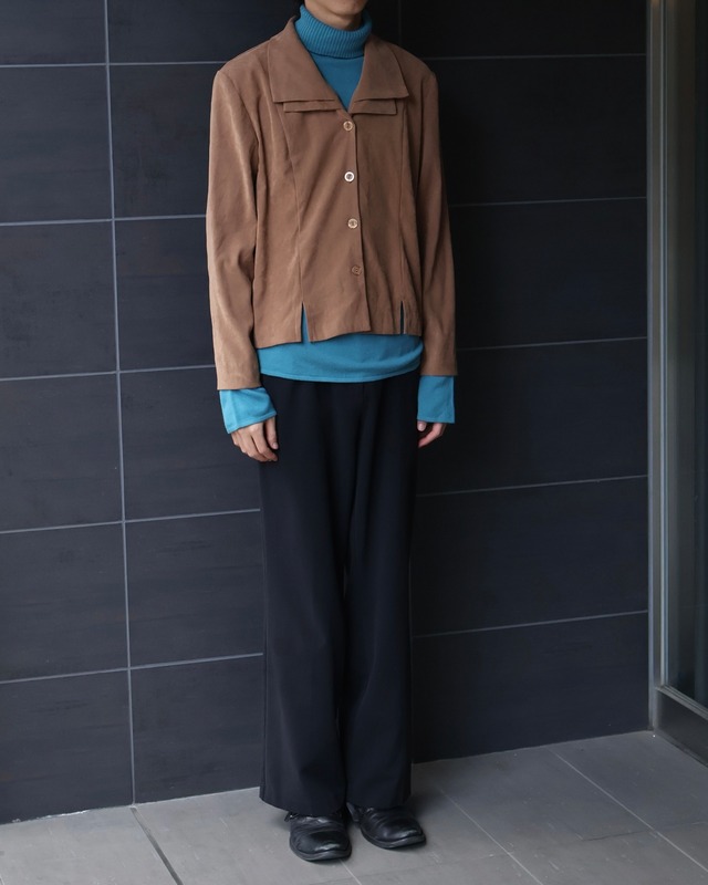 Suede-like collar layered blouson