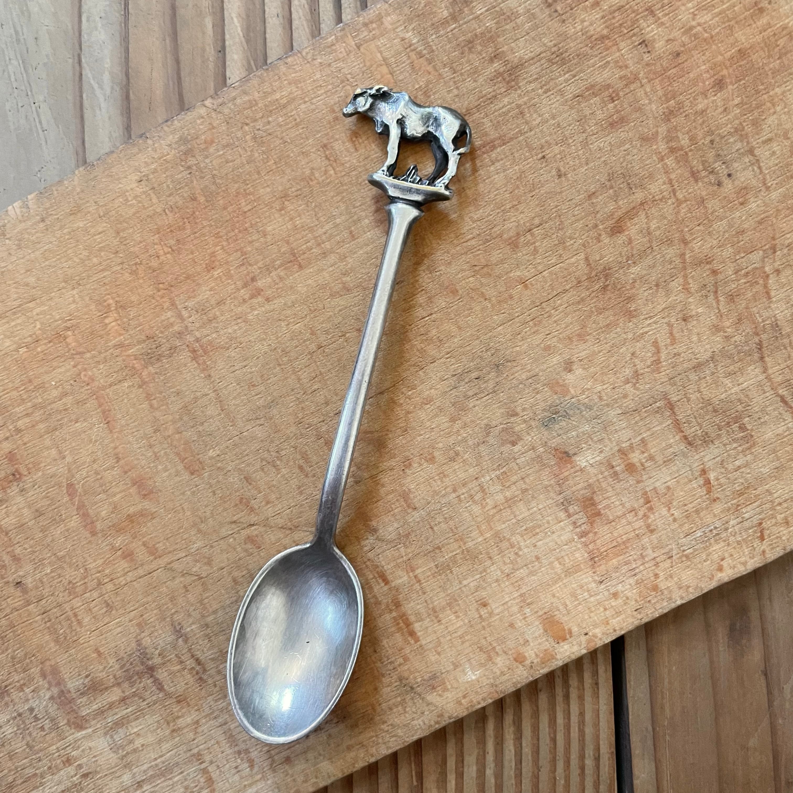 スリムな牛のティースプーン