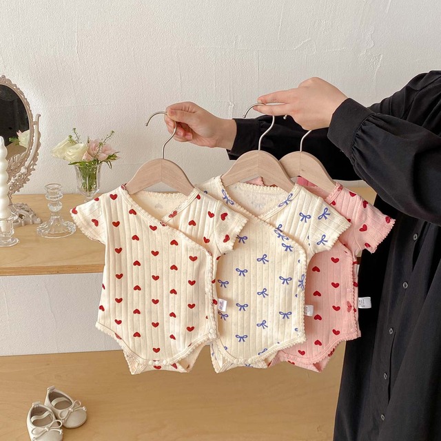 【BABY】ハートリボン総柄半袖前開きロンパース - 7