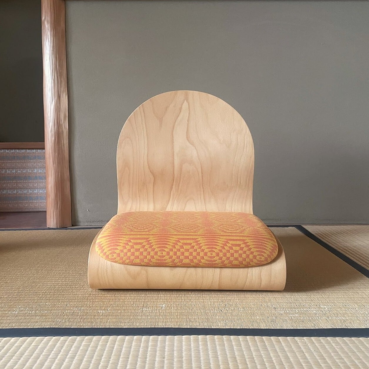 Tatami Chair by Verner Panton (Natural body / Maharam, Optik