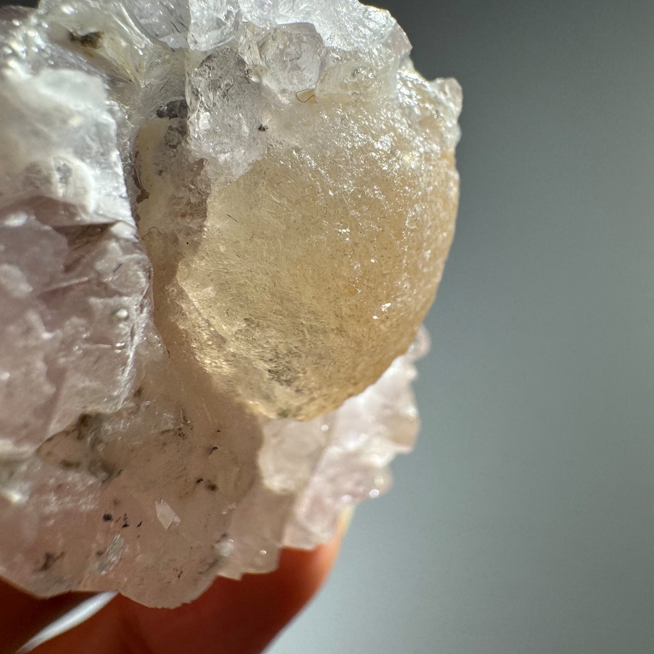 ポンデリングフローライト母岩付き*ブドウ状蛍石原石*251006*天然石*鉱物標本*インテリアストーン