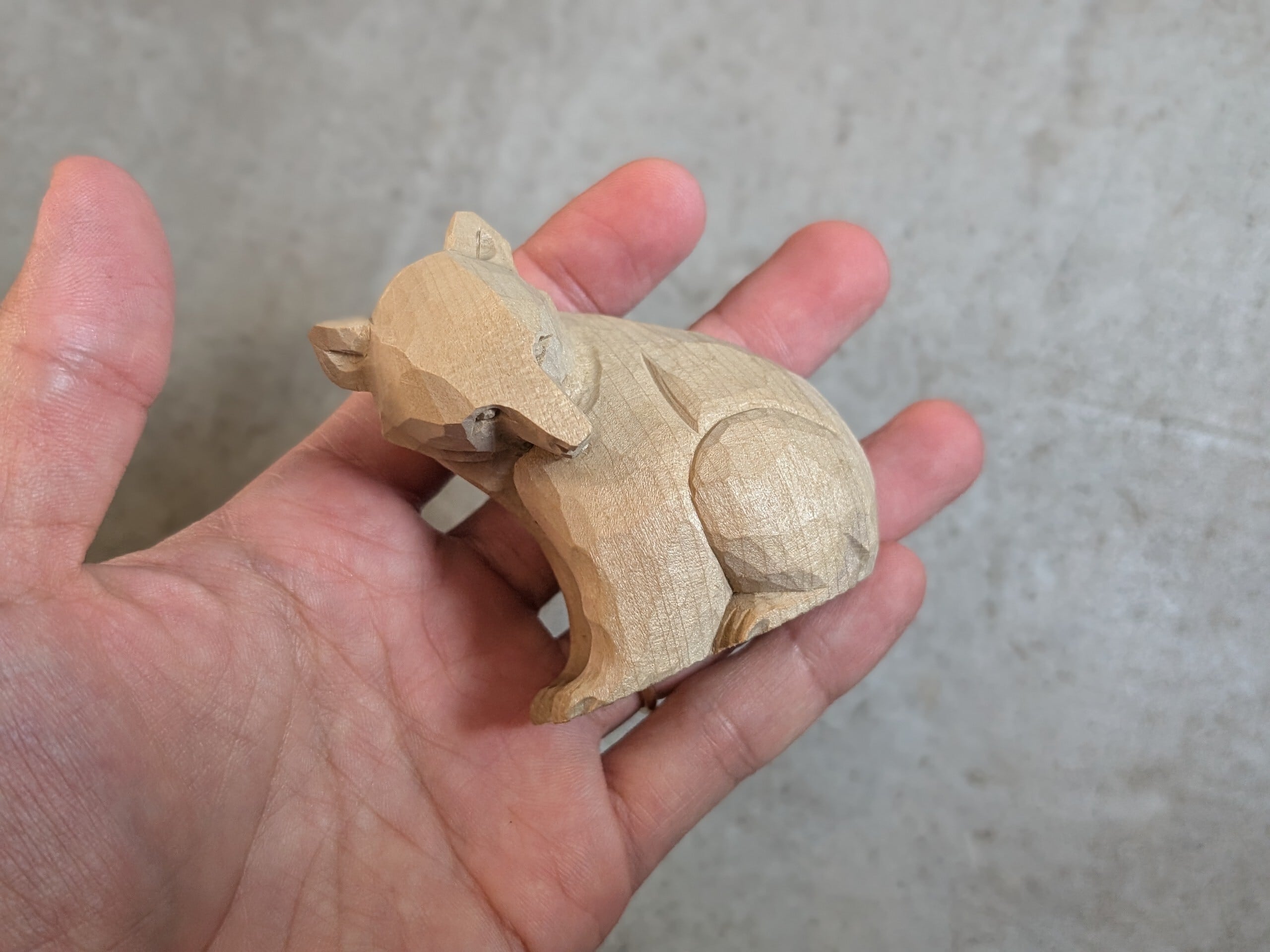 賀上隼敬 うつむき熊 #1 | 木彫りの熊 | inoya | Basic Life Store