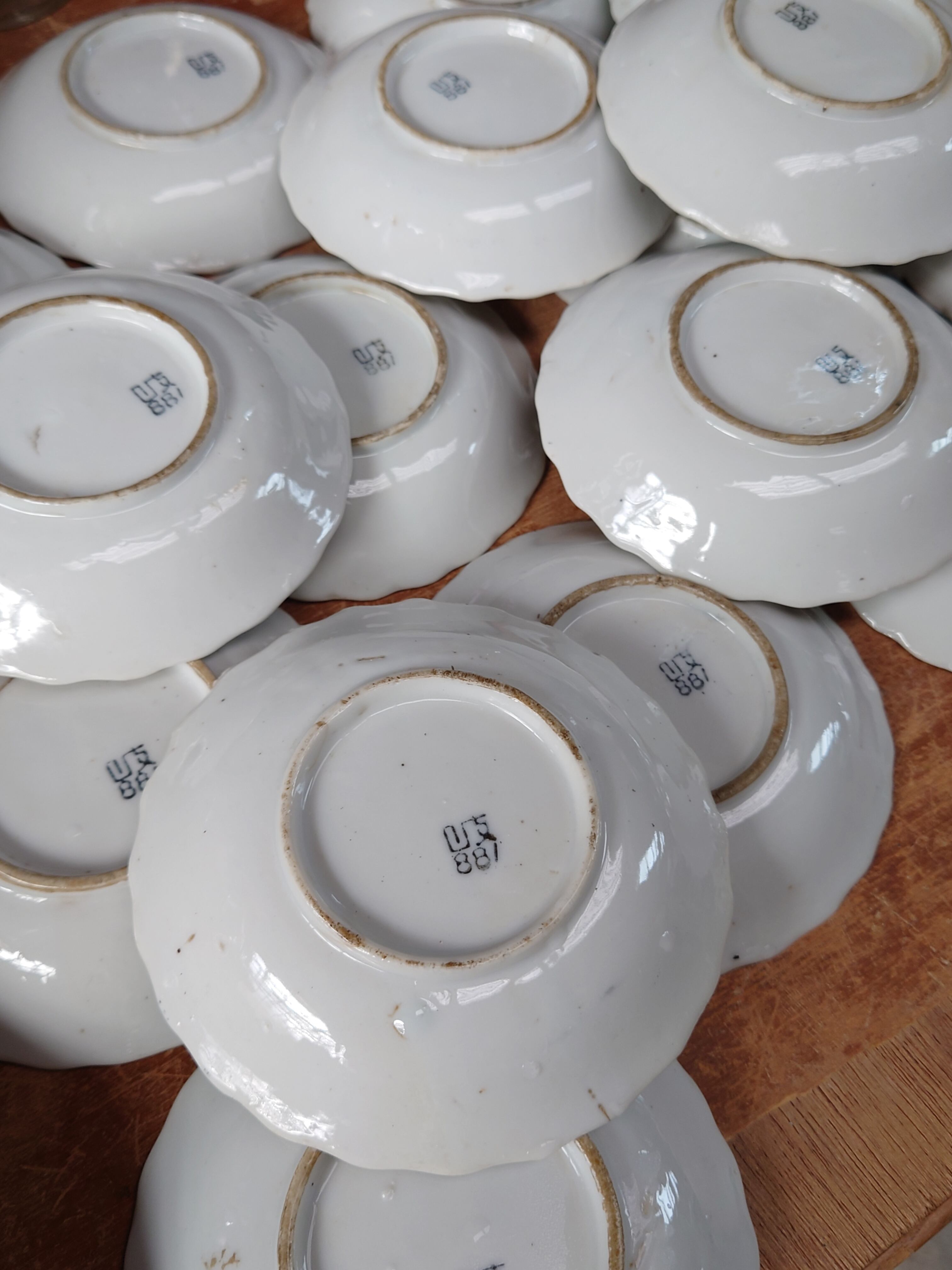 送料込み】【陶器まつり】岐881の皿 統制陶器 当時物 22枚 | Pay ID