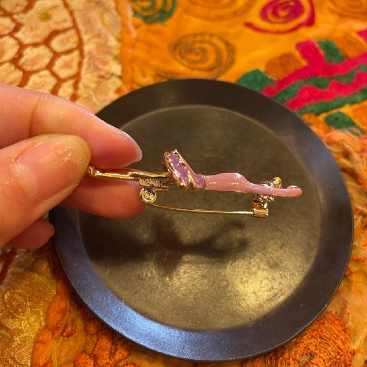 TOPANGA Jewelry Bijou art brooch Ballerina / ビジューアートブローチ バレリーナ プレゼント プチギフト ジャケット 帽子 バッグ ニット キラキラ アクセサリー かわいい ファッション小物