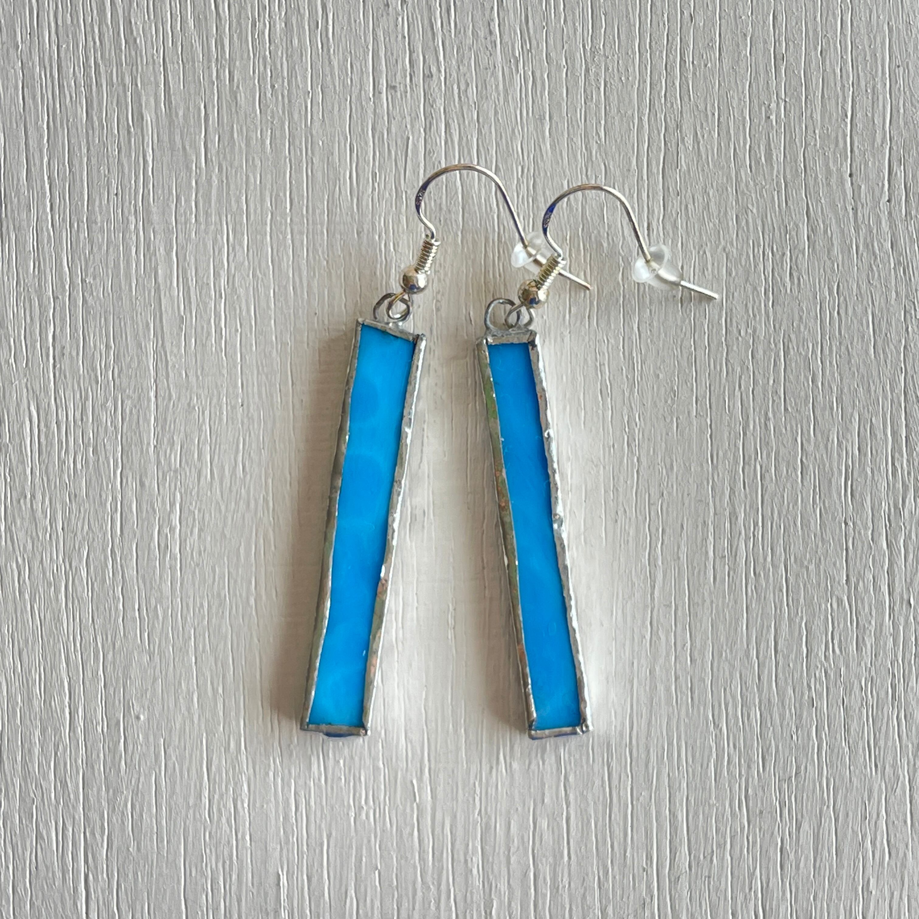 ターコイズブルーのガラスピアス | 雑貨屋 iroiro