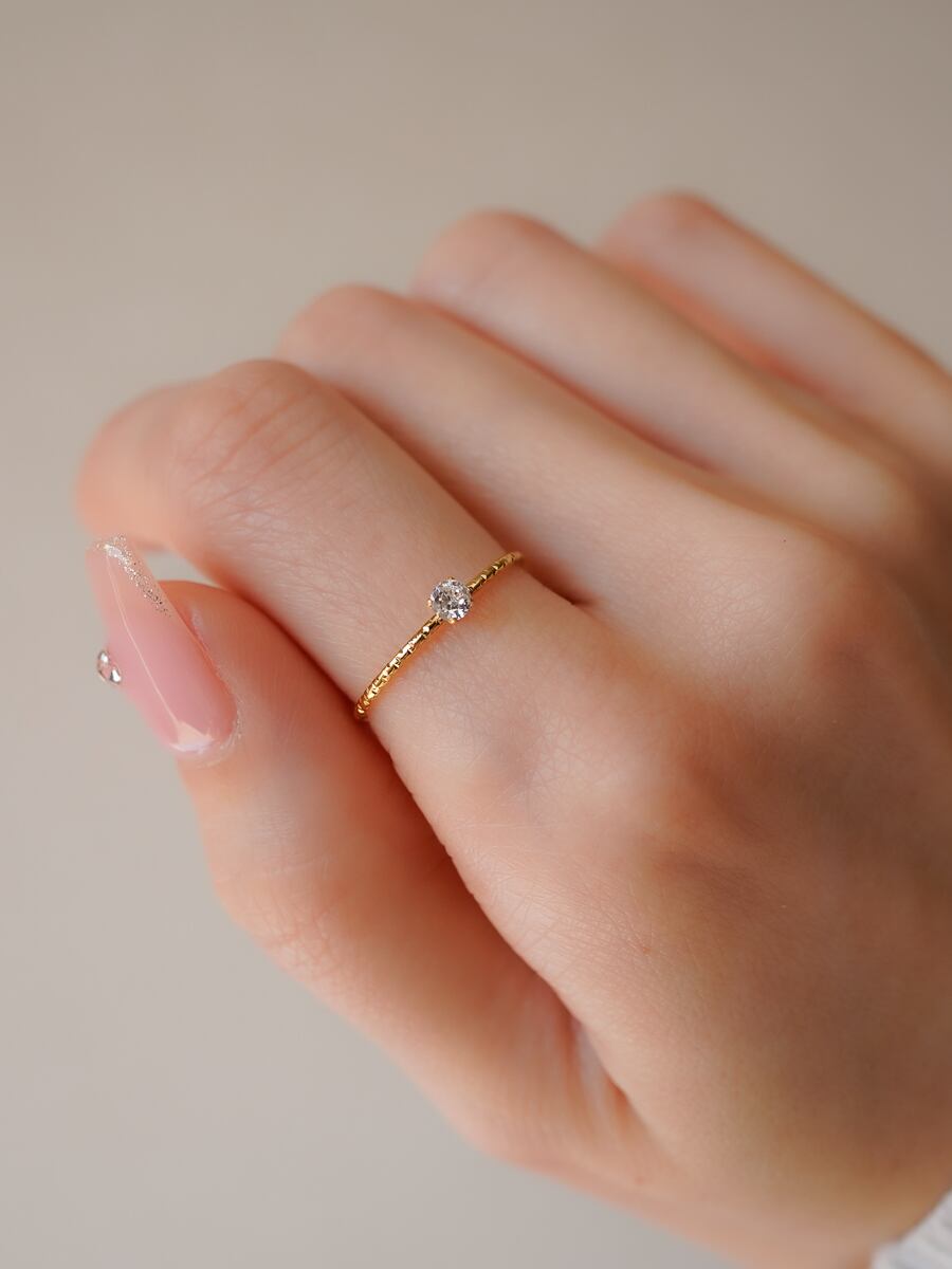 Mini sparkle ring