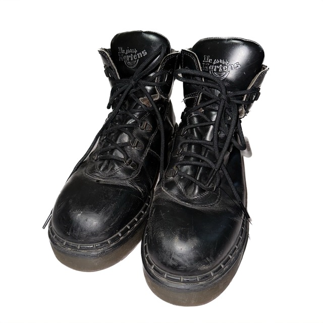 “Dr.Martens” 90’s boots