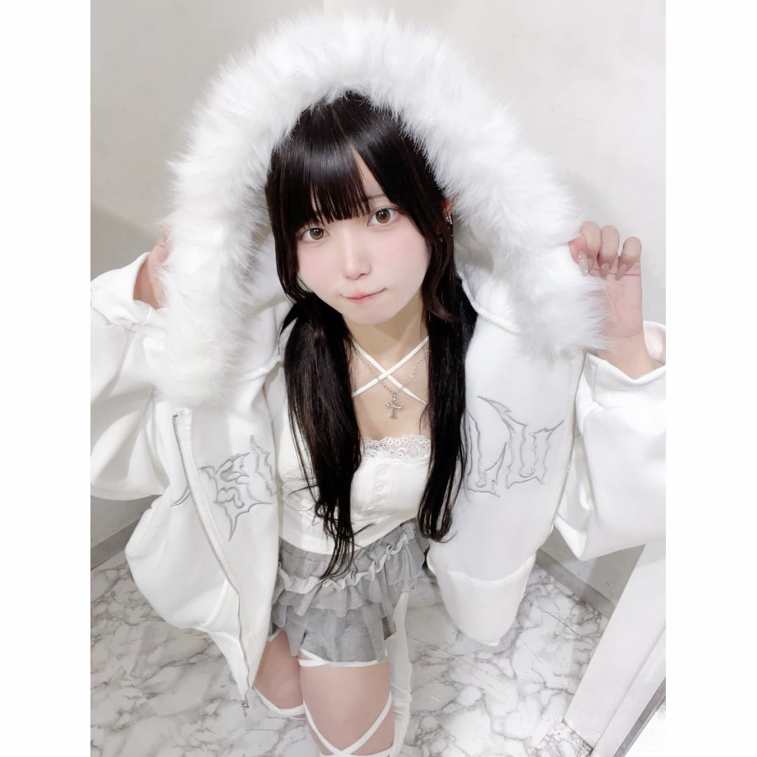 1/3新着】メタルクロスフードファーZIPパーカー(裏起毛