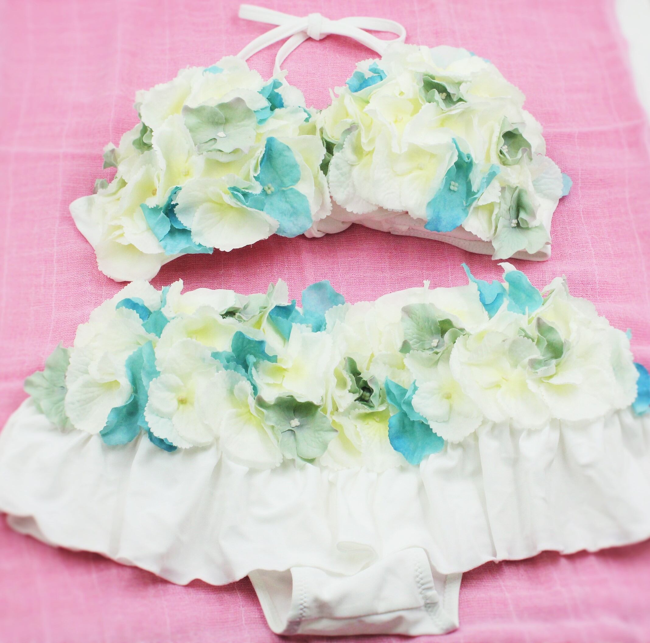 お買い得 Chuan Pisamai チュアンピサマイ お花 水着 ホワイトブルー グリーン スカートタイプ Olista