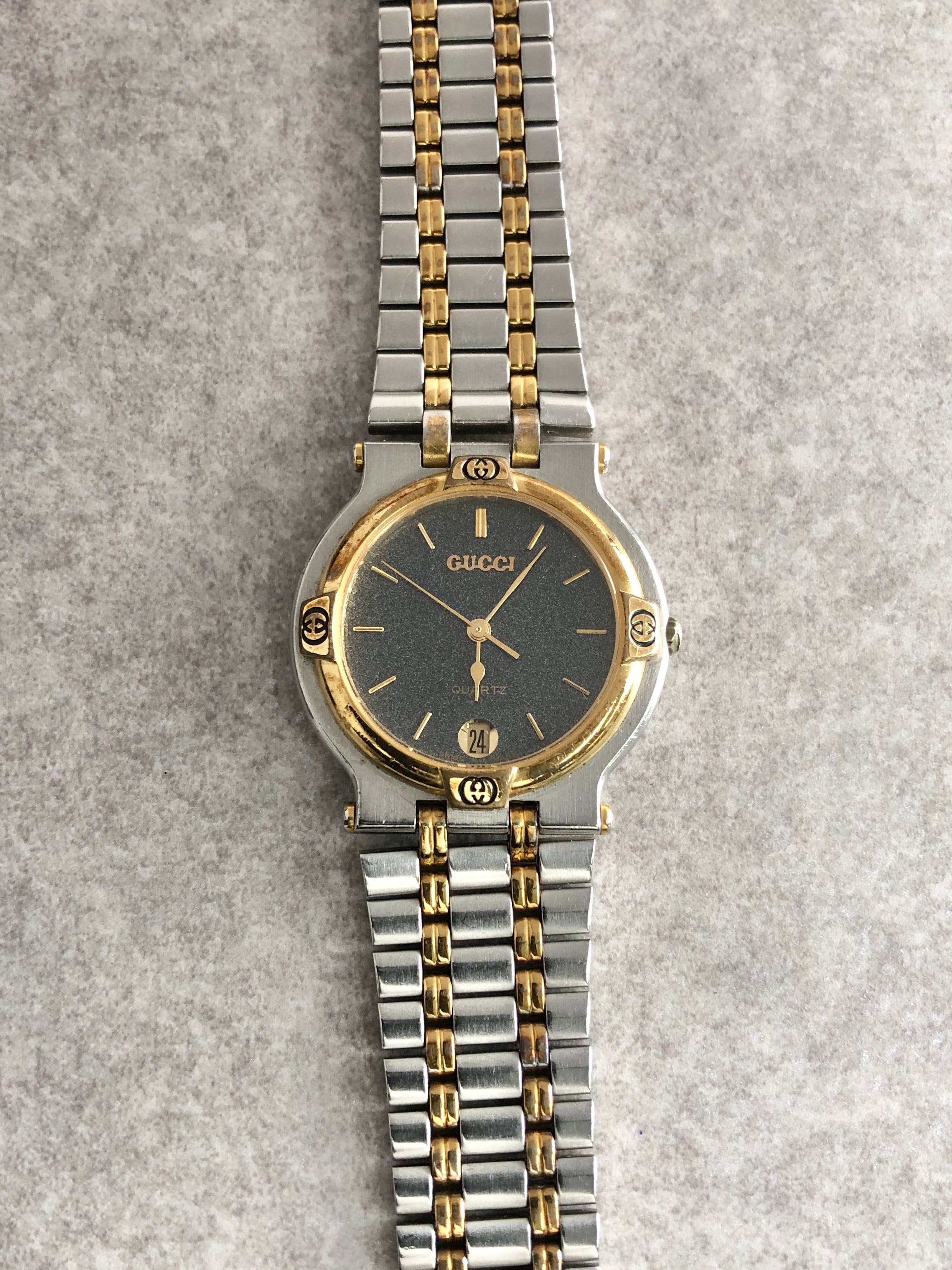 GUCCI グッチ 腕時計 シルバー ステンレススチール 9000M vintage
