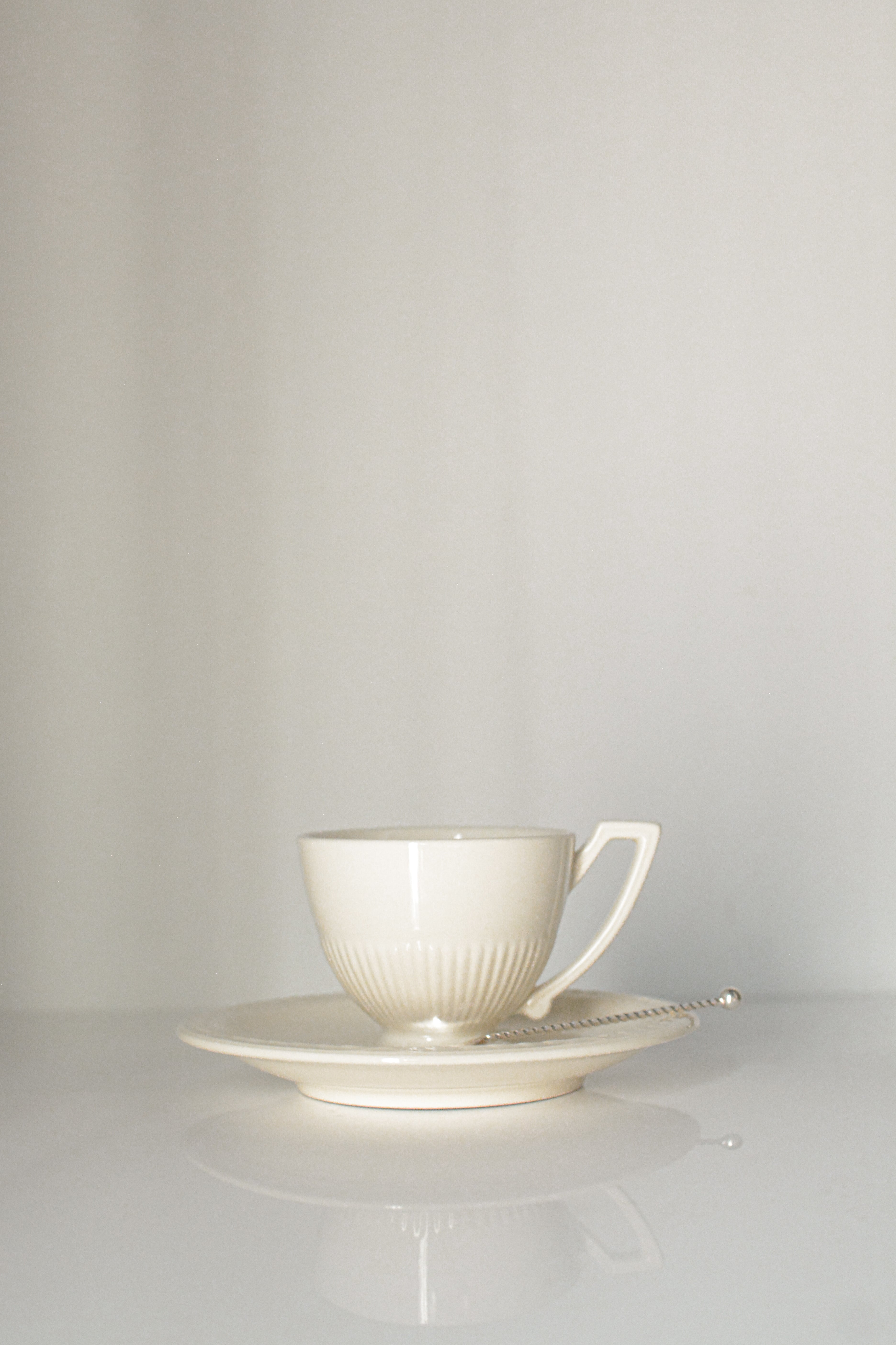 vintage cup & saucer Royal Creamware RECAMIER Ⅱ