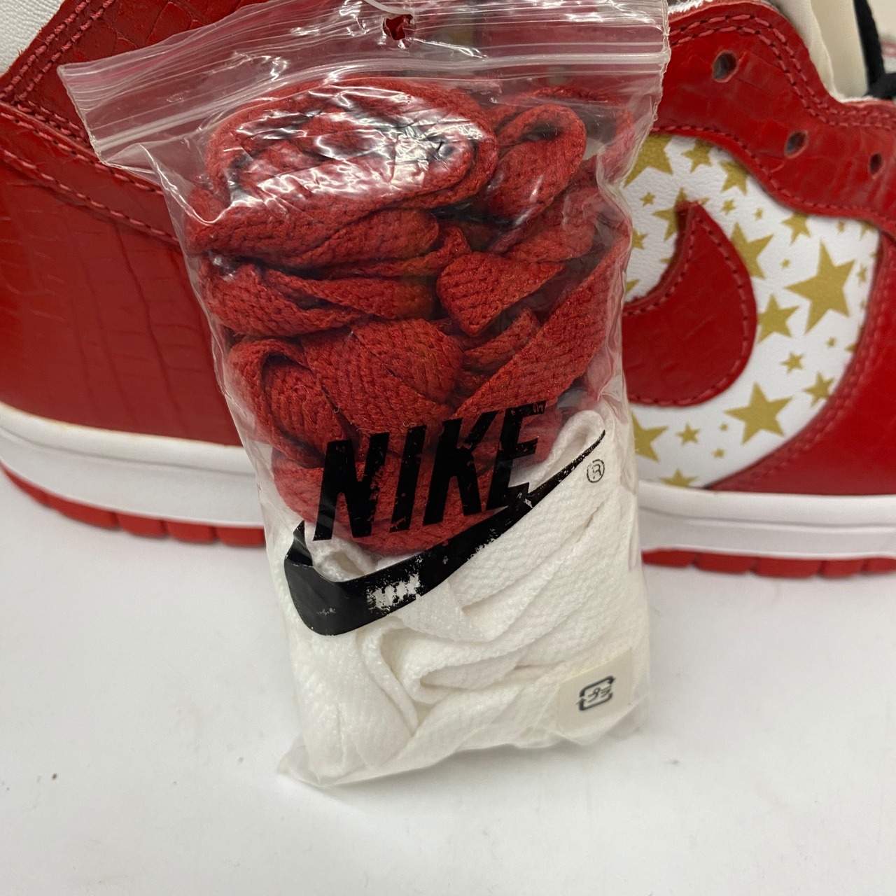 Supreme × Nike SB Dunk High 