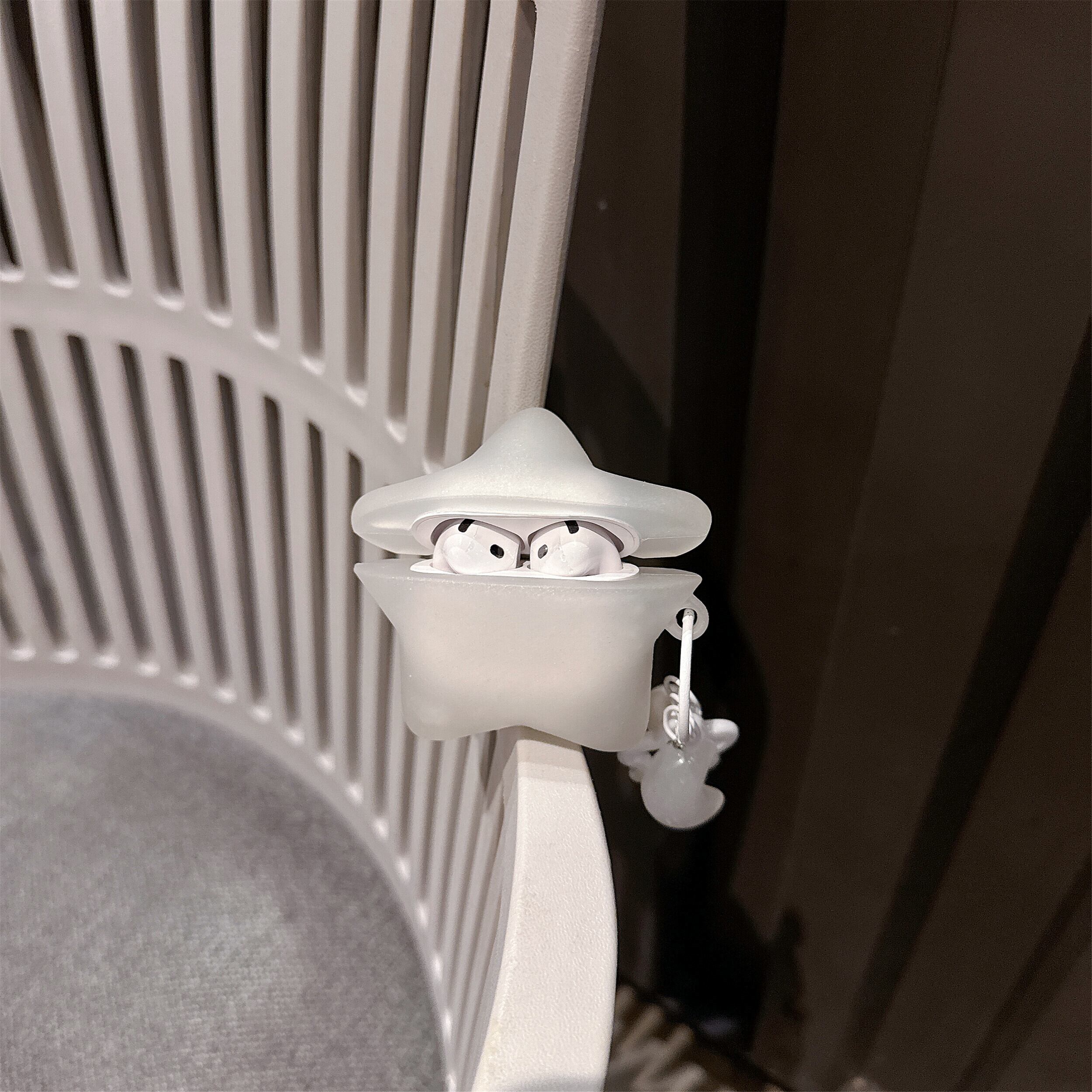 最新 AirPods Pro3 / AirPods4対応 夜光 星型 AirPodsケース カラビナ