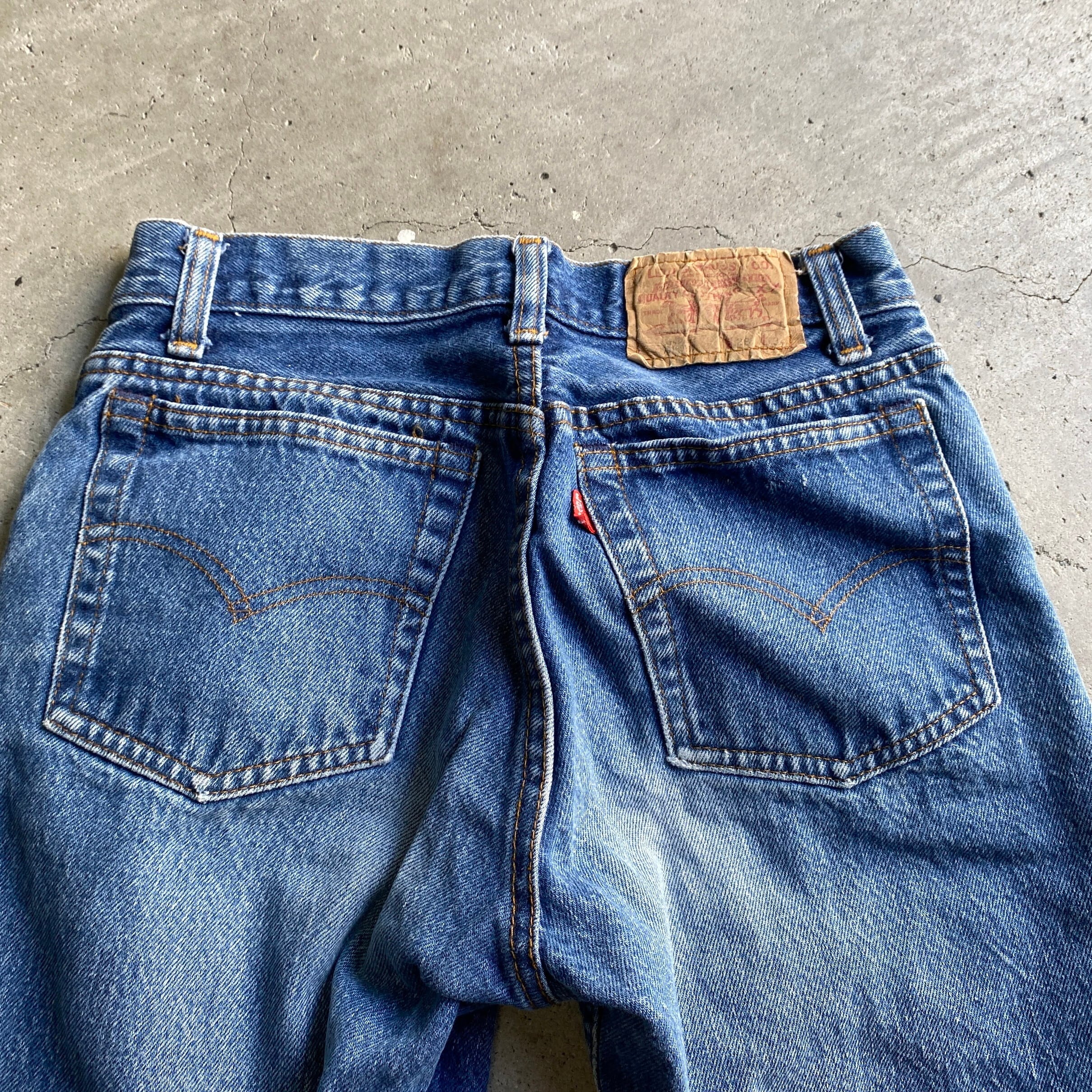 80年代 USA製 Levi's リーバイス 701 ストレート ハイウエスト デニムパンツ レディースW28 古着 ヴィンテージ ビンテージ 80S  黒カン【デニムパンツ】【HA10】【cs2212-10a】 | cave 古着屋【公式】古着通販サイト powered by BASE