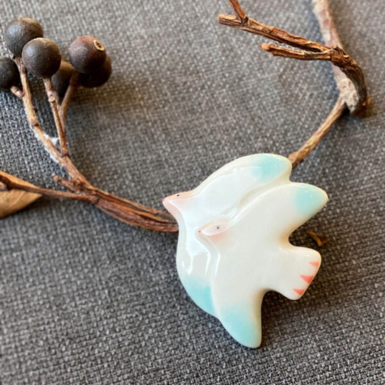 ハト　ブローチ