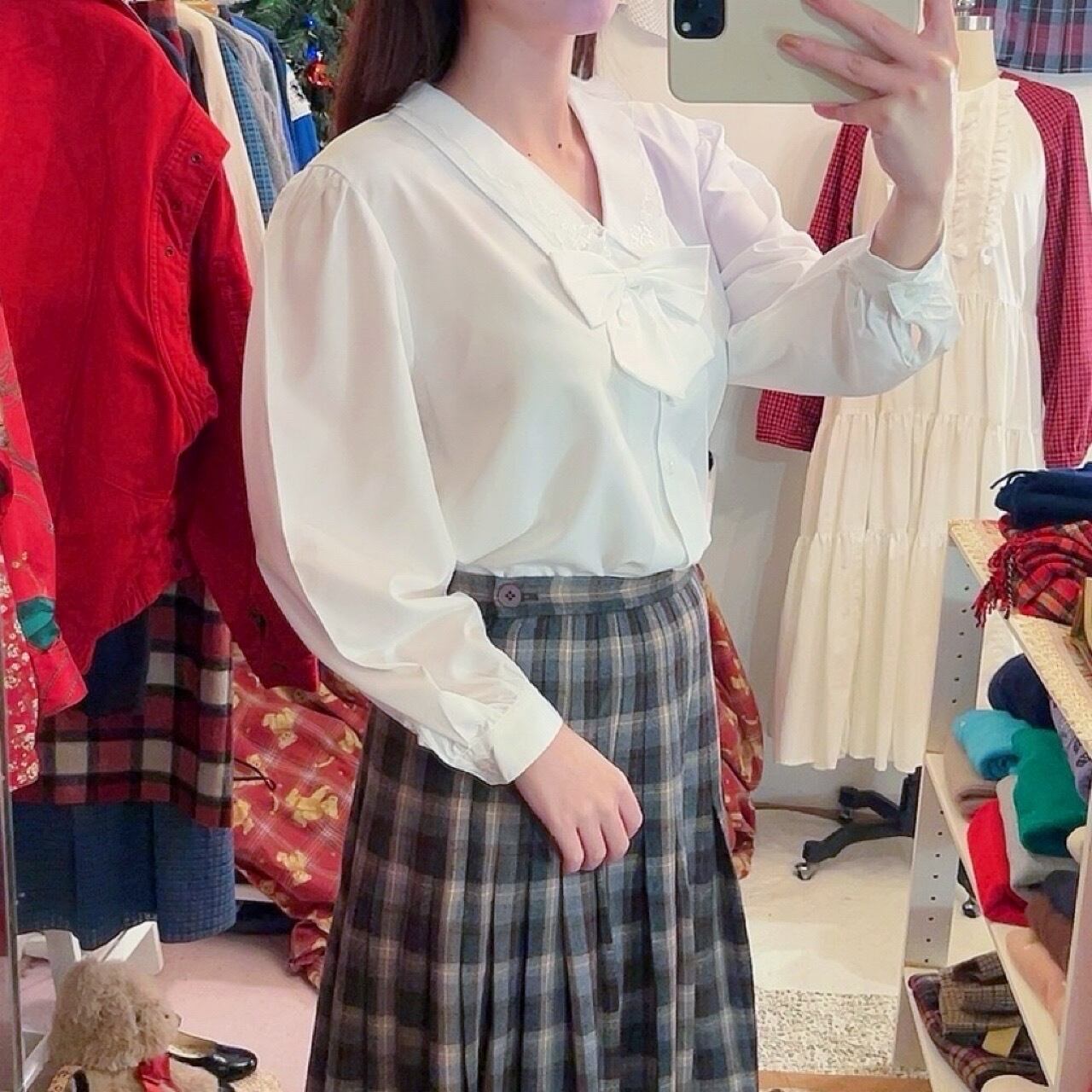 ribbon brooch white blouse