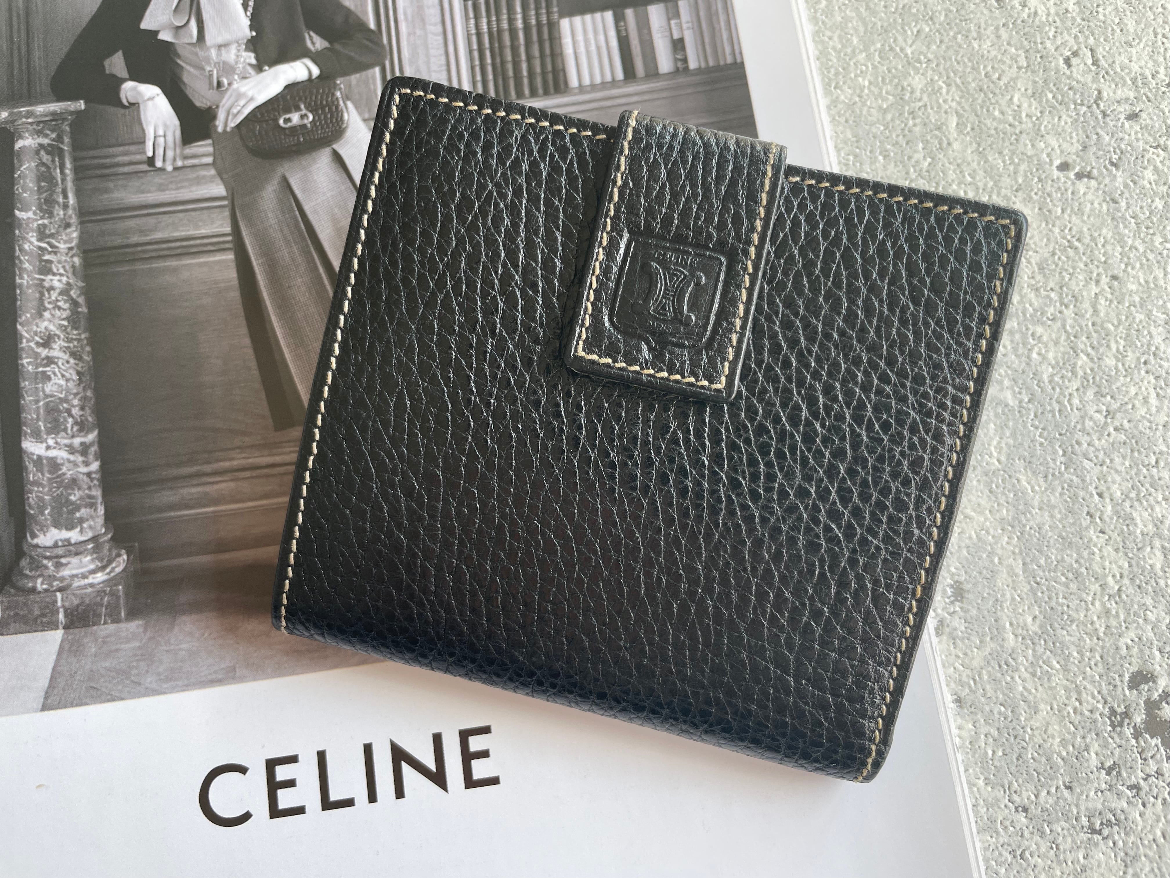 CELINE ブラゾン型押し レザー折財布 ブラック celine セリーヌ wallet
