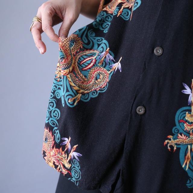 "龍" motif good coloring pattern over silhouette open collar s/s shirt