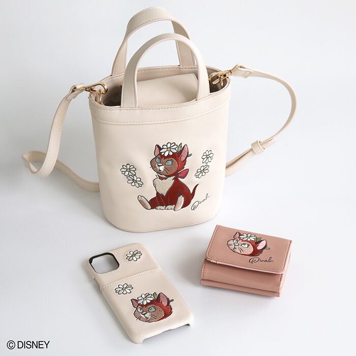送料無料 ディズニー ディズニー 不思議の国のアリス ダイナ ミニウォレット 刺繍入り 三つ折り財布 かぶせ付き かぶせ レディース コンパクト お財布 小さい 財布 かわいい グッズ アリス 猫 ネコ ねこ ピンク ホワイト 雑貨 小物 お札 カード収納 小銭 Puレザー S Su
