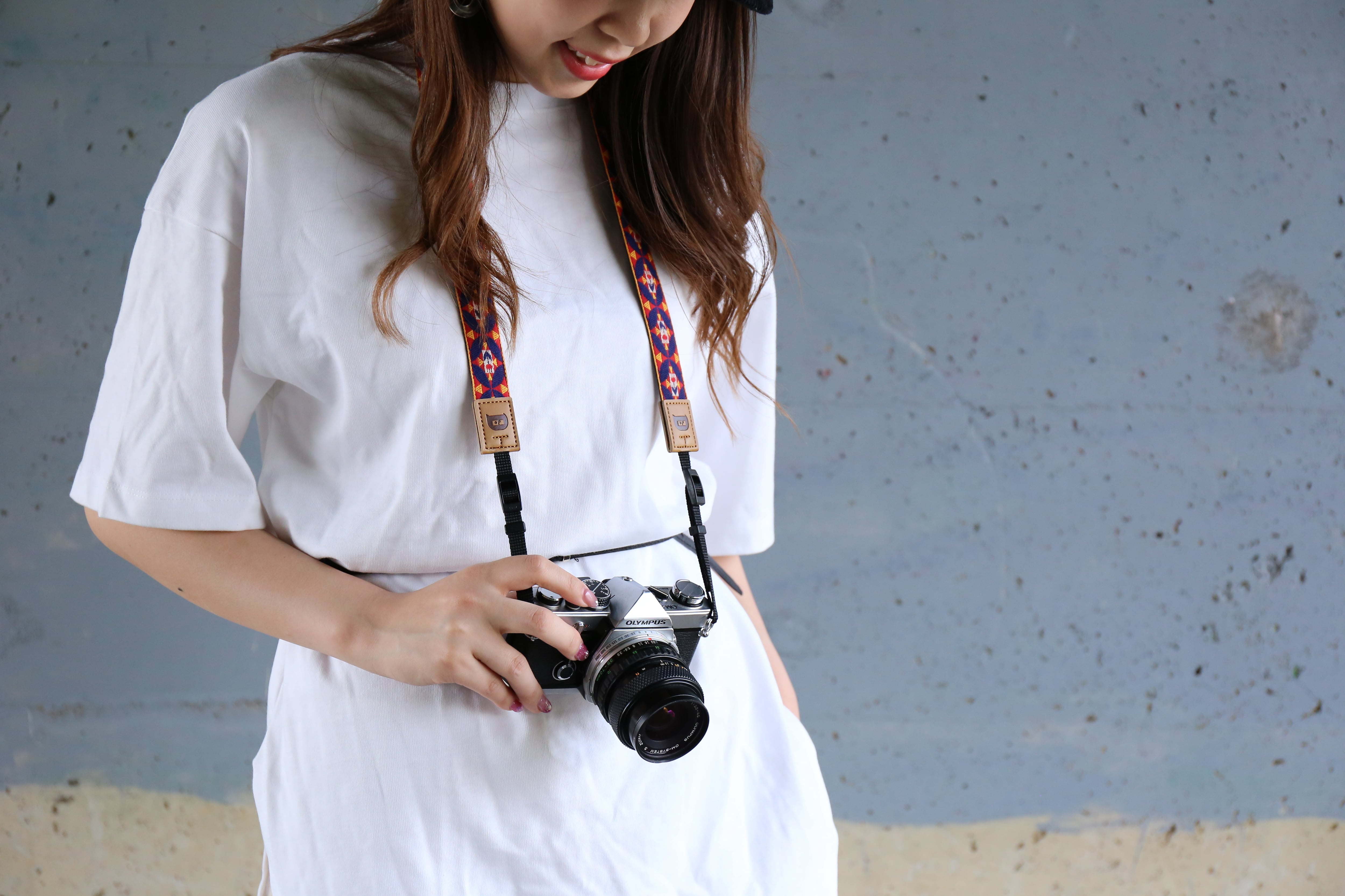 全3色 チューリップ柄 オリボンカメラストラップ | レピヤンリボン