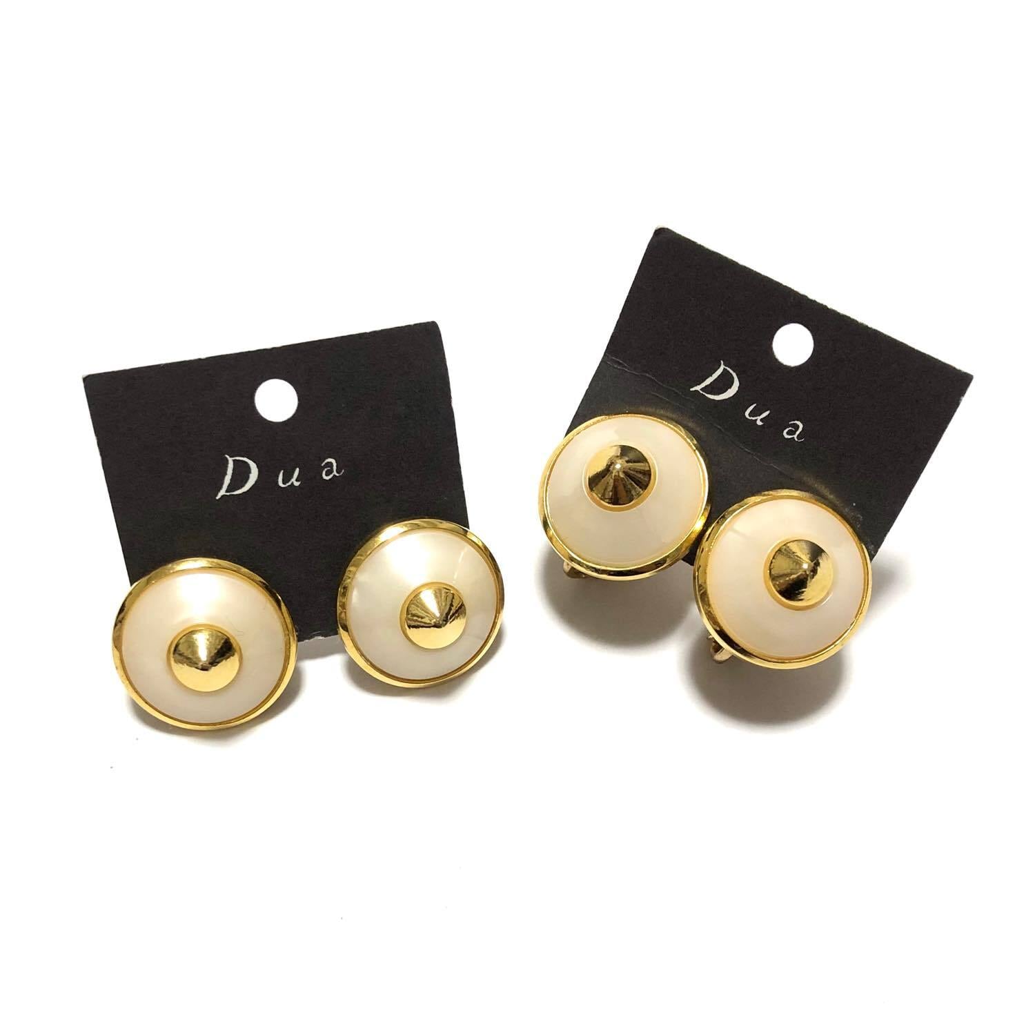 スタッズ付き円錐ボタンの〈ピアス/イヤリング〉 | Dua-アクセサリー