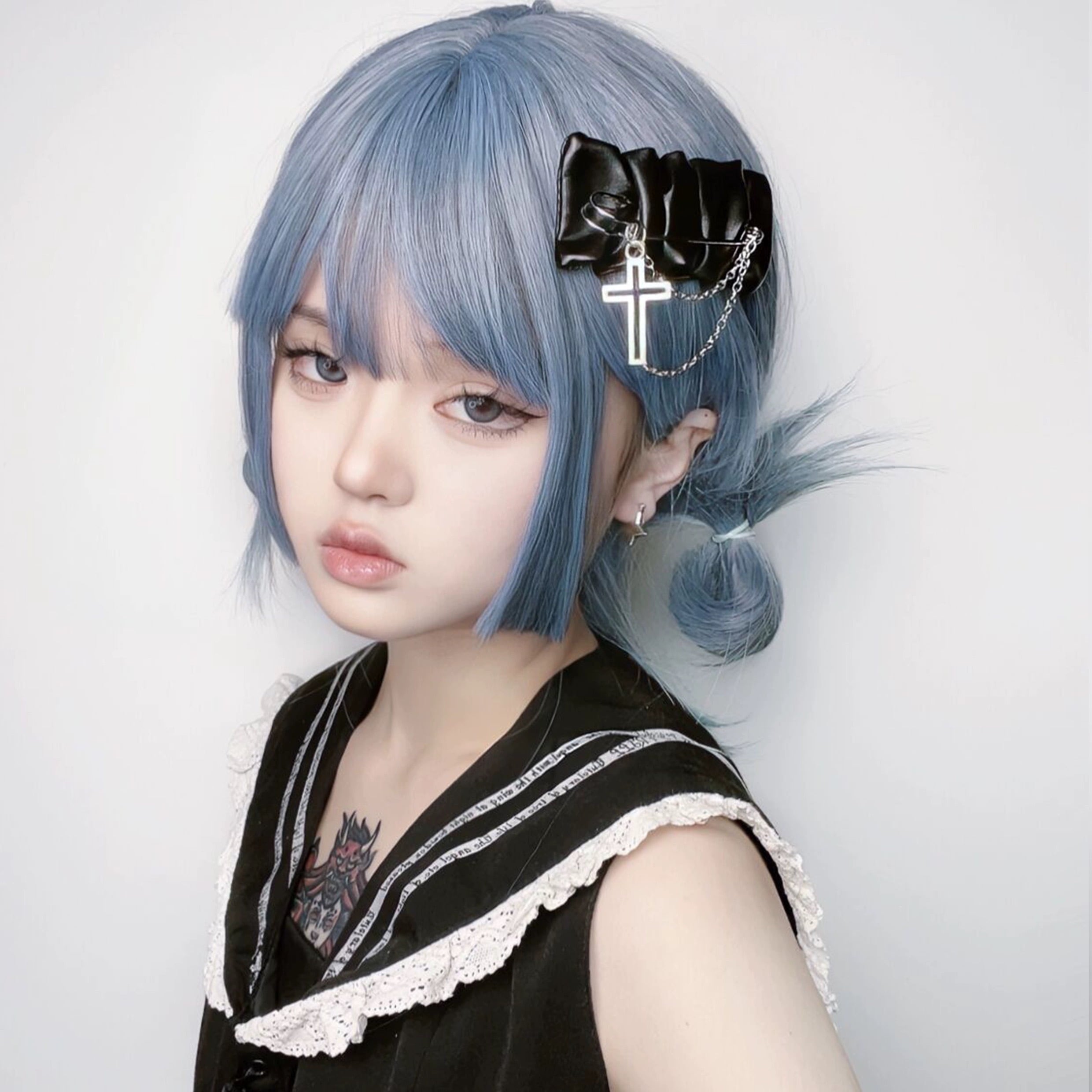 レザーヘアピン　ホワイト　（にょっき） レザーヘアピン ホワイト （にょっき） レザーヘアピン ホワイト
