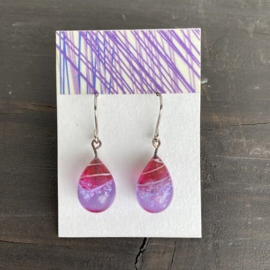 1170】雫形ガラスビーズのピアス／イヤリング ひし形のガラスビーズ