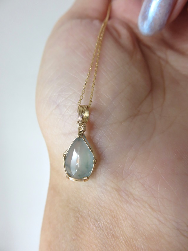 ミャンマー産青翡翠(2.2ct)女神巻きペンダントトップ | komichi コミチの石
