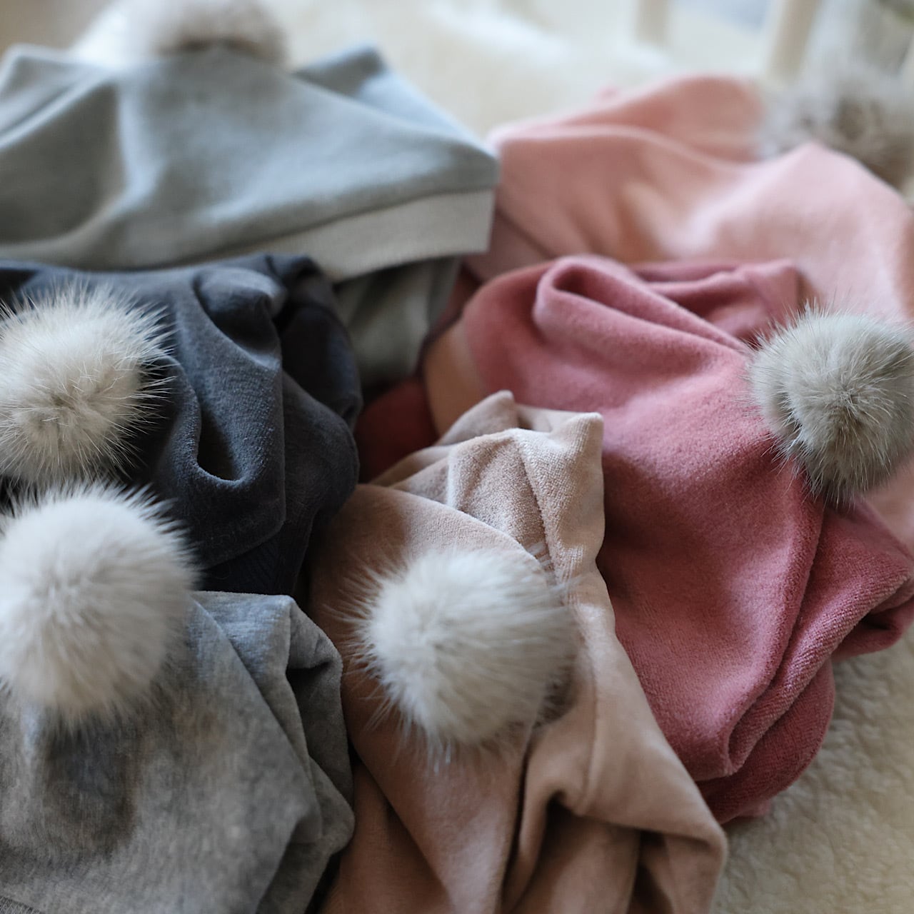 ぽんぽんベロア