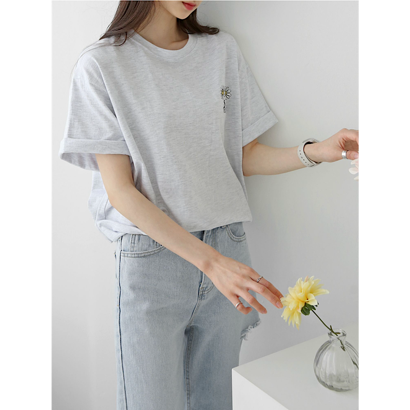 Deco Choice バックプリントが 可愛い ニコちゃん Tシャツ お花柄 カジュアル ゆるかわ ゆるカジ メンズライク ロゴ Lamitte Deco トレンド 韓国ファッション ショップ Base店