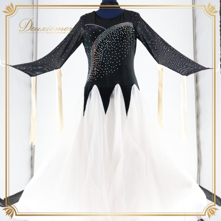 社交ダンス用黒と白のドレス　月モチーフ 社交ダンス | ダンス 衣装 deuxiemer