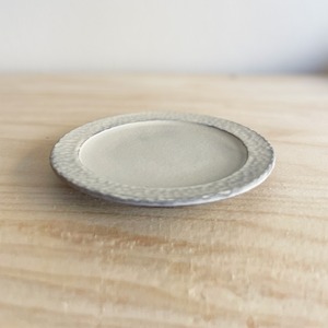 やちむん FUCLAY 波面取り ミルク ホワイト 沖縄県今帰仁の窯 やちむん 5寸リム皿 平皿 プレート 柄 沖縄  【fuc_whtrim-1】