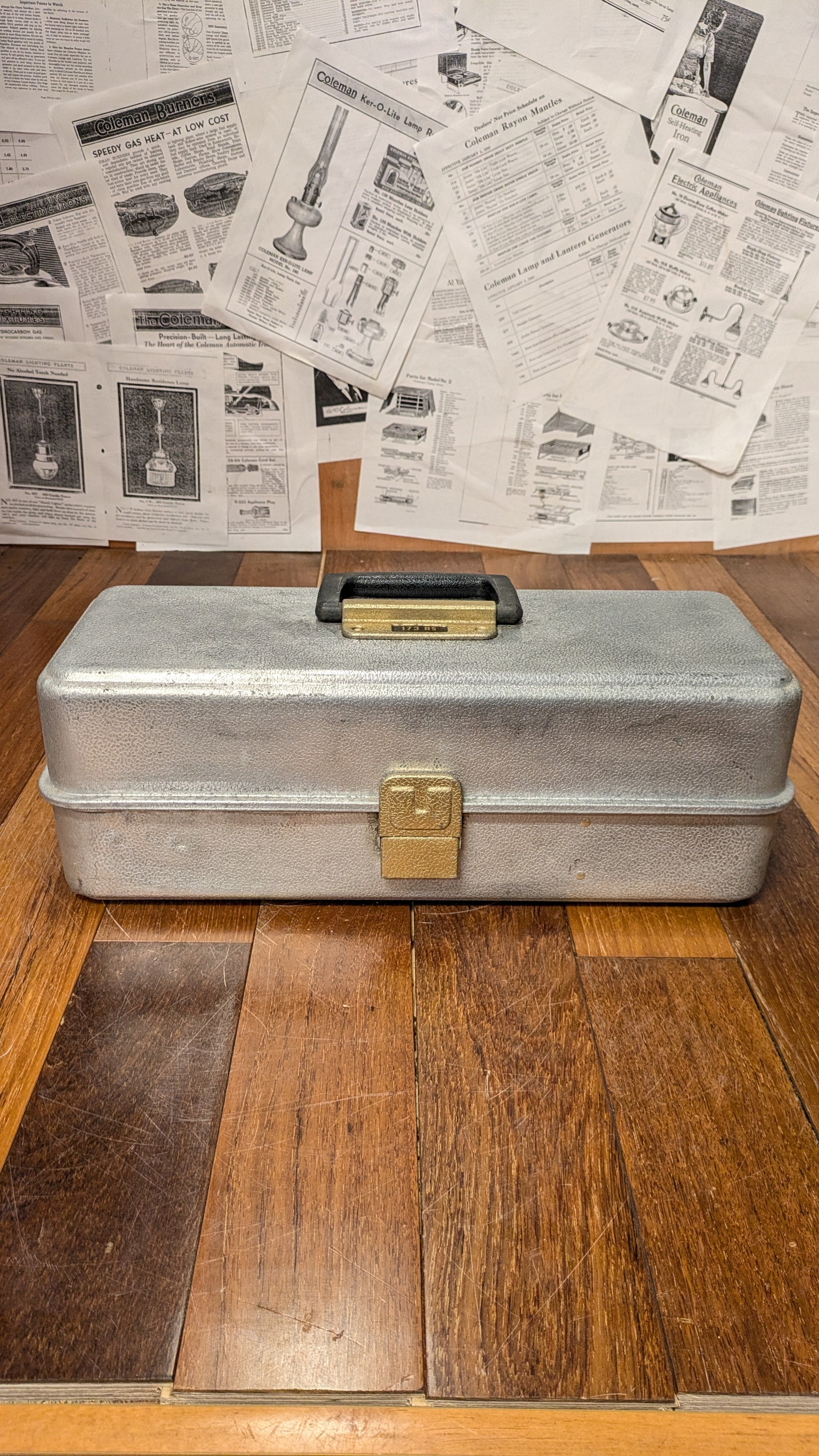 Vintage UMCO 173 AS TackleBox Aluminium ToolBox Antique Fishing
