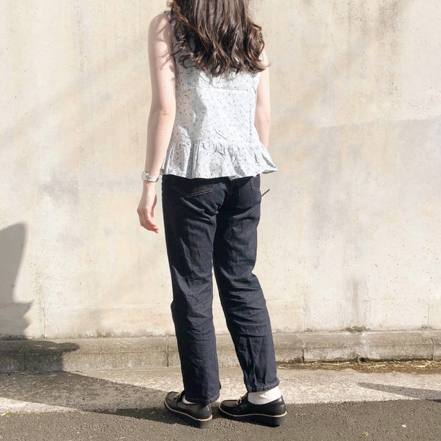 【綿100%】大人可愛いペプラム 花柄ギャザーノースリーブ｜ライトブルー｜画像6