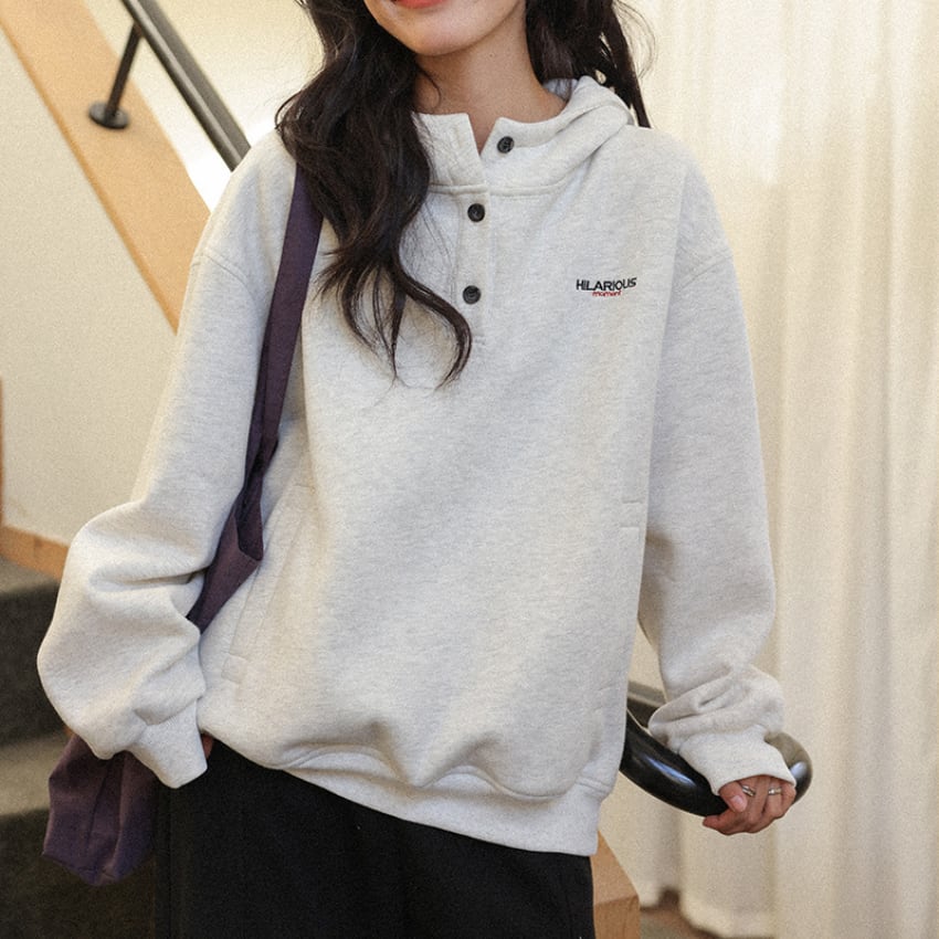 half-button hooded sweatshirt　J00384