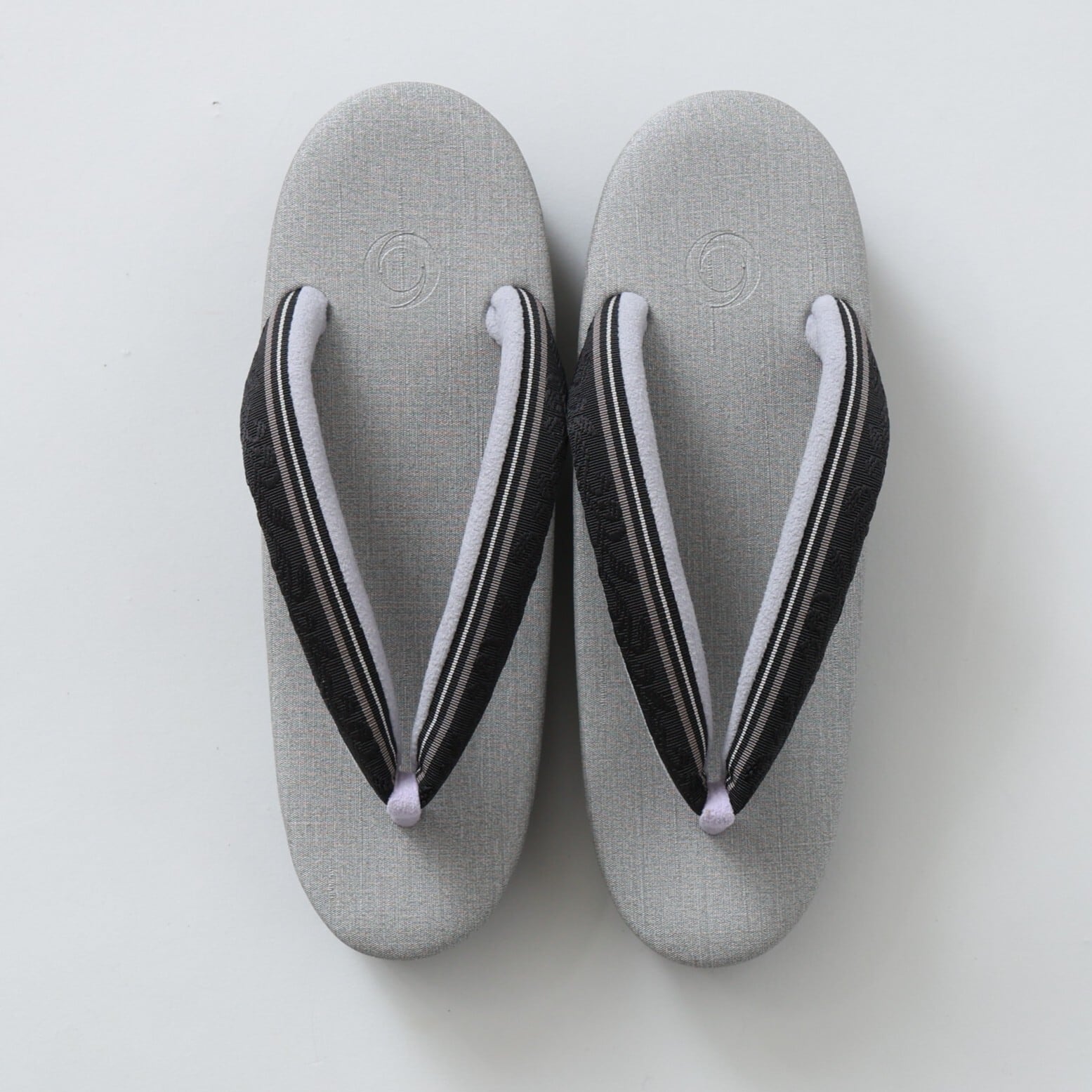 .菱屋カレンブロッソ×OKANO カフェ草履 :グレー×紫 レディースS