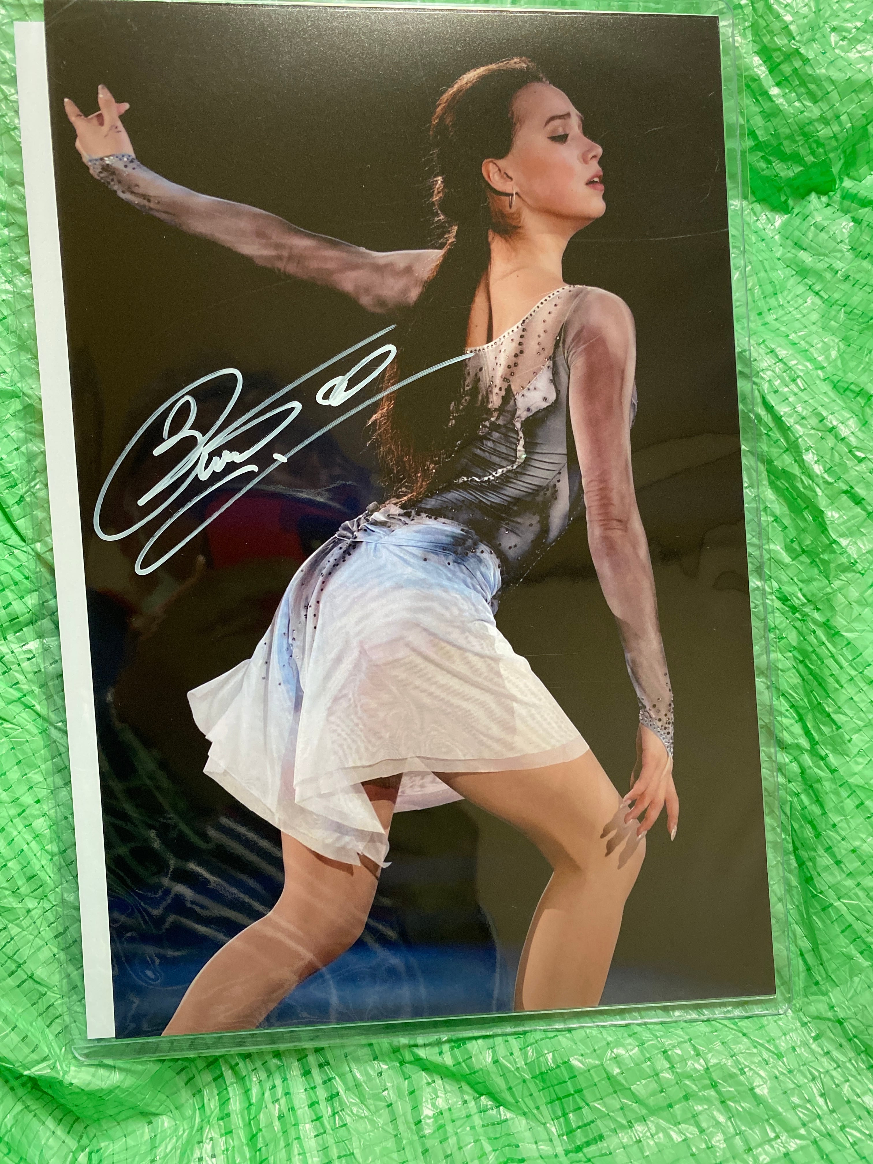 冬季オリンピック金メダリストスケートアリーナ・ザギトワ 直筆サイン