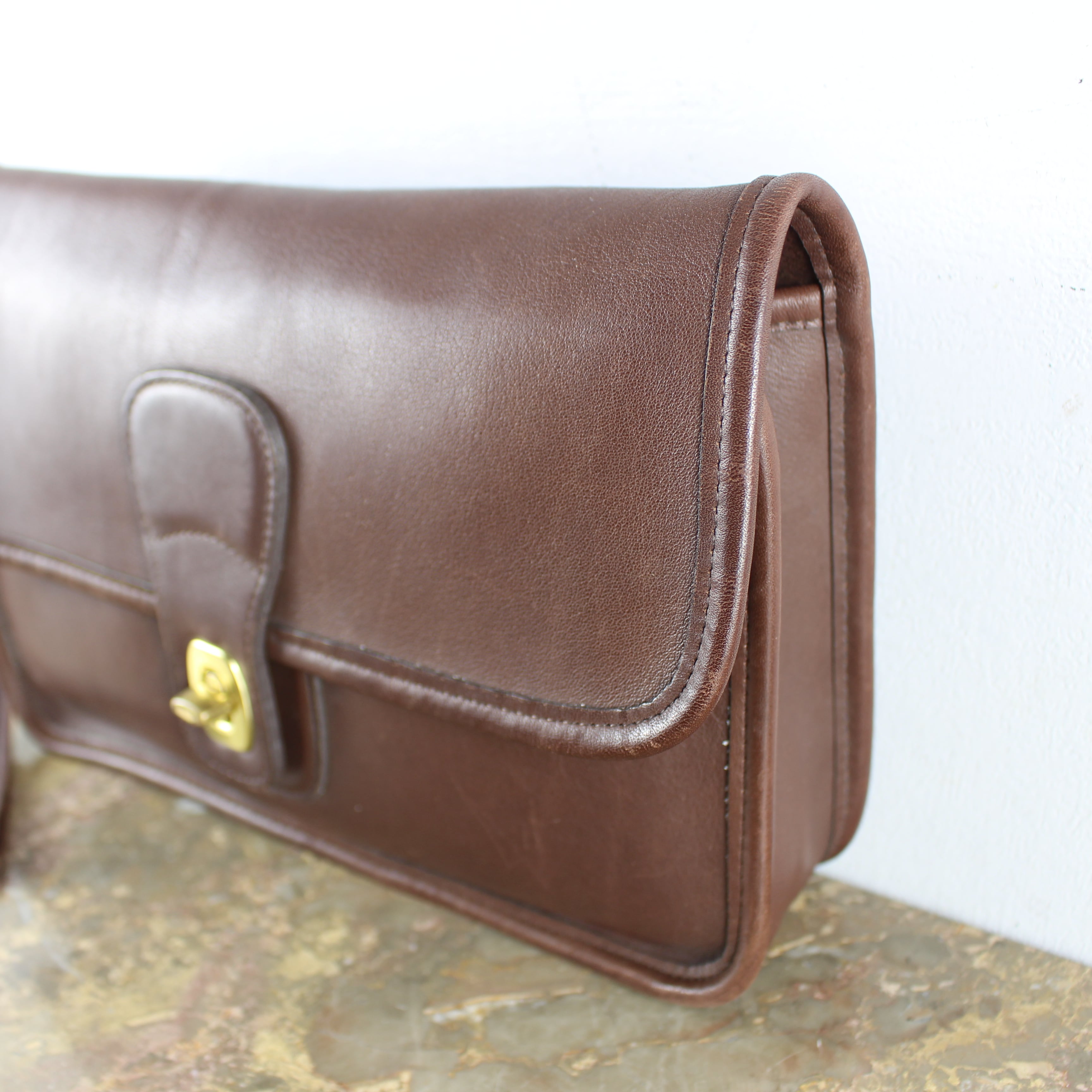 OLD COACH TURN LOCK LEATHER CLUTCH BAG MADE IN USA/オールドコーチ 