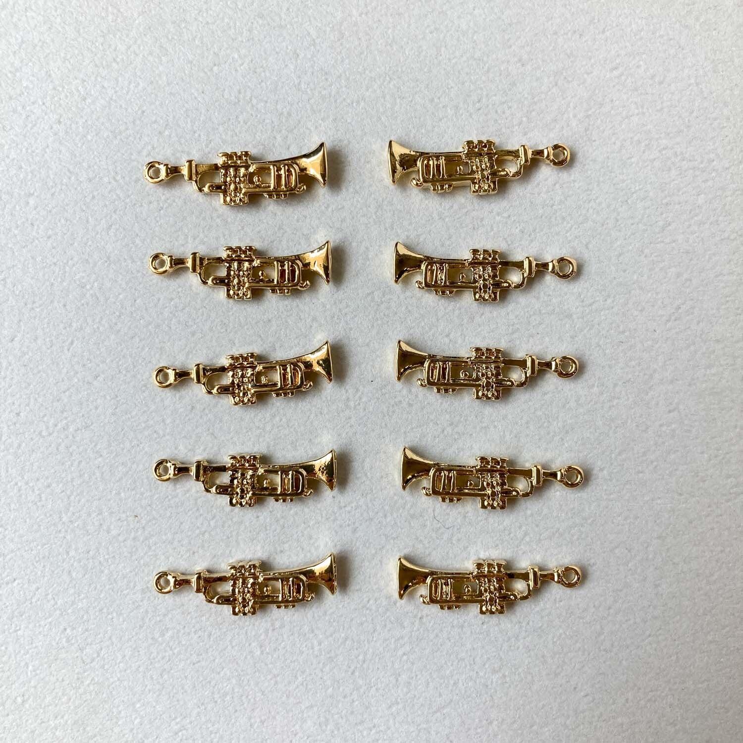 トランペットモチーフメタルチャーム | Dua-アクセサリーパーツショップ