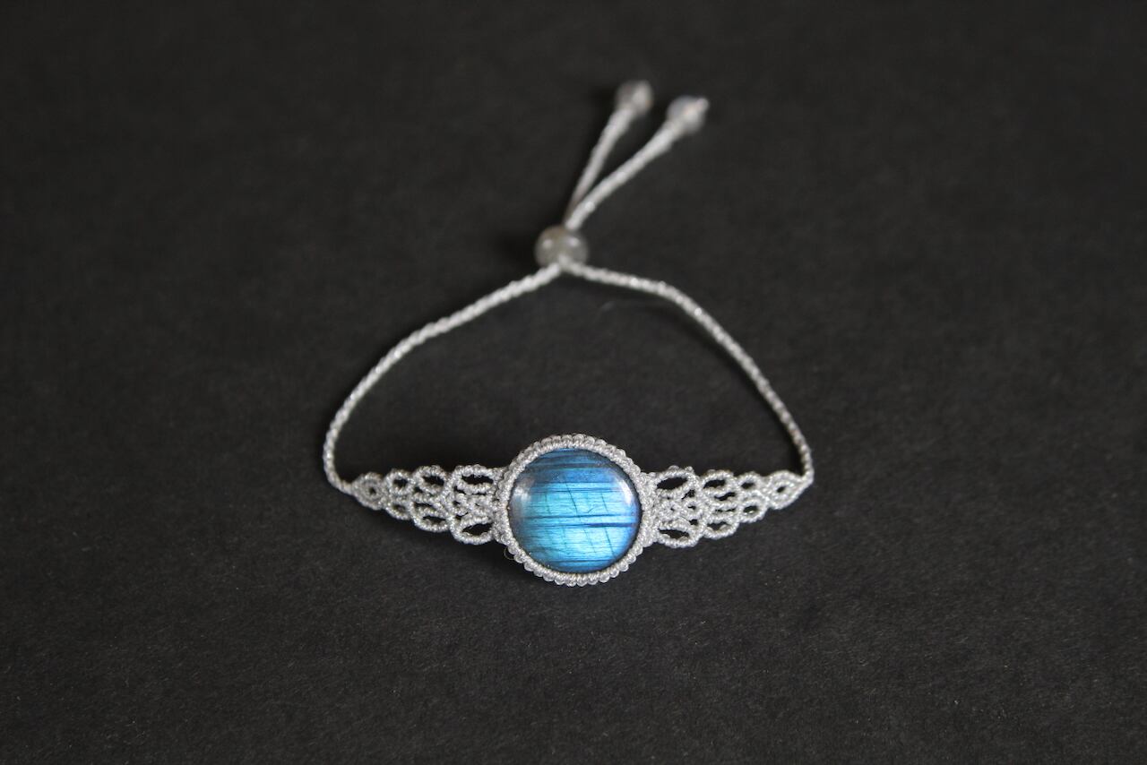 Labradorite micro macrame bracelet