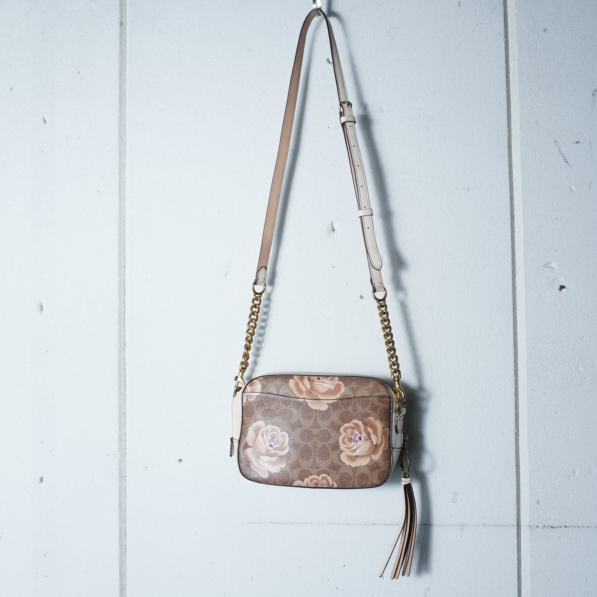 COACH】コーチ 花柄・シグネチャーレザーショルダーバッグ white&brown