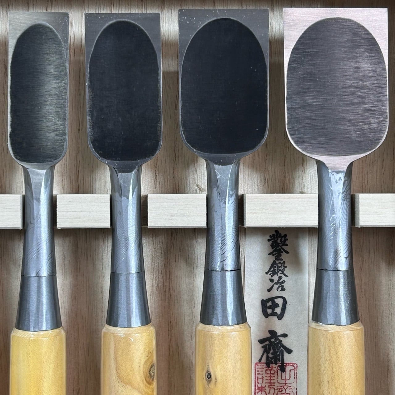 完売>田斎道生作 / 銀嶺(ぎんれい) 追入鑿 奴鑿 10本組 磨き木目仕上