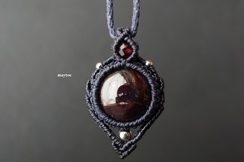 4条スターガーネットのマクラメネックレス  - 実 -【一点物】