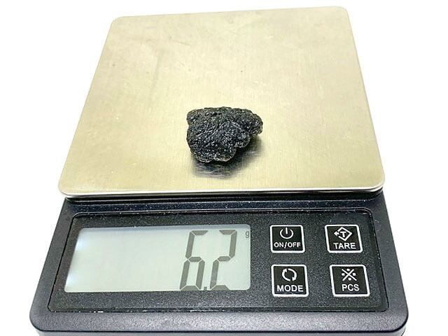 モルダバイト原石I | Synergy Stone(シナジーストーン)