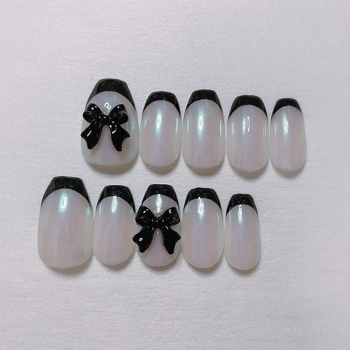 ブラックフレンチネイル | Carino Nail