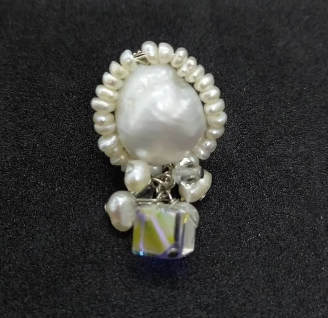 淡水パールのプティ・ブローチ 淡水パールのプティ・ブローチ