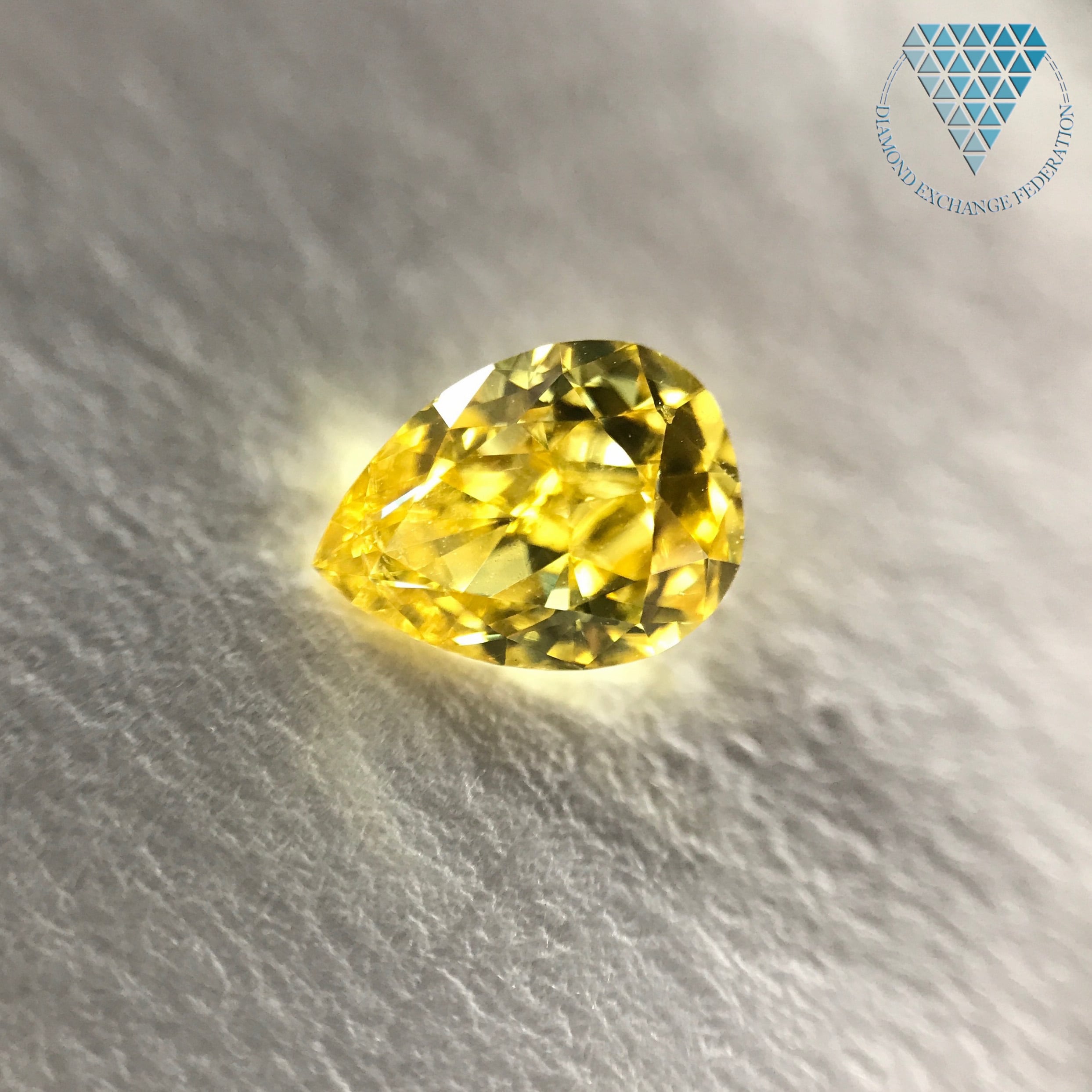 0.5ct FANCY LIGHT YELLOW ルース　イエローダイヤ